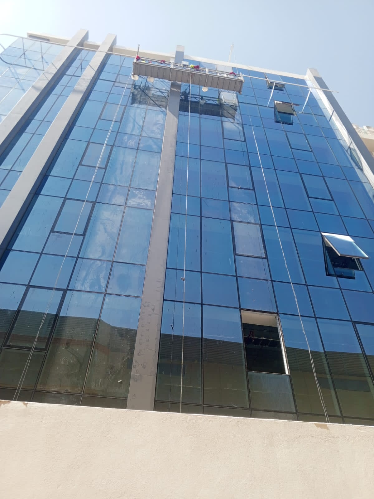 تنظيف واجهات الكلادينج بالرياض